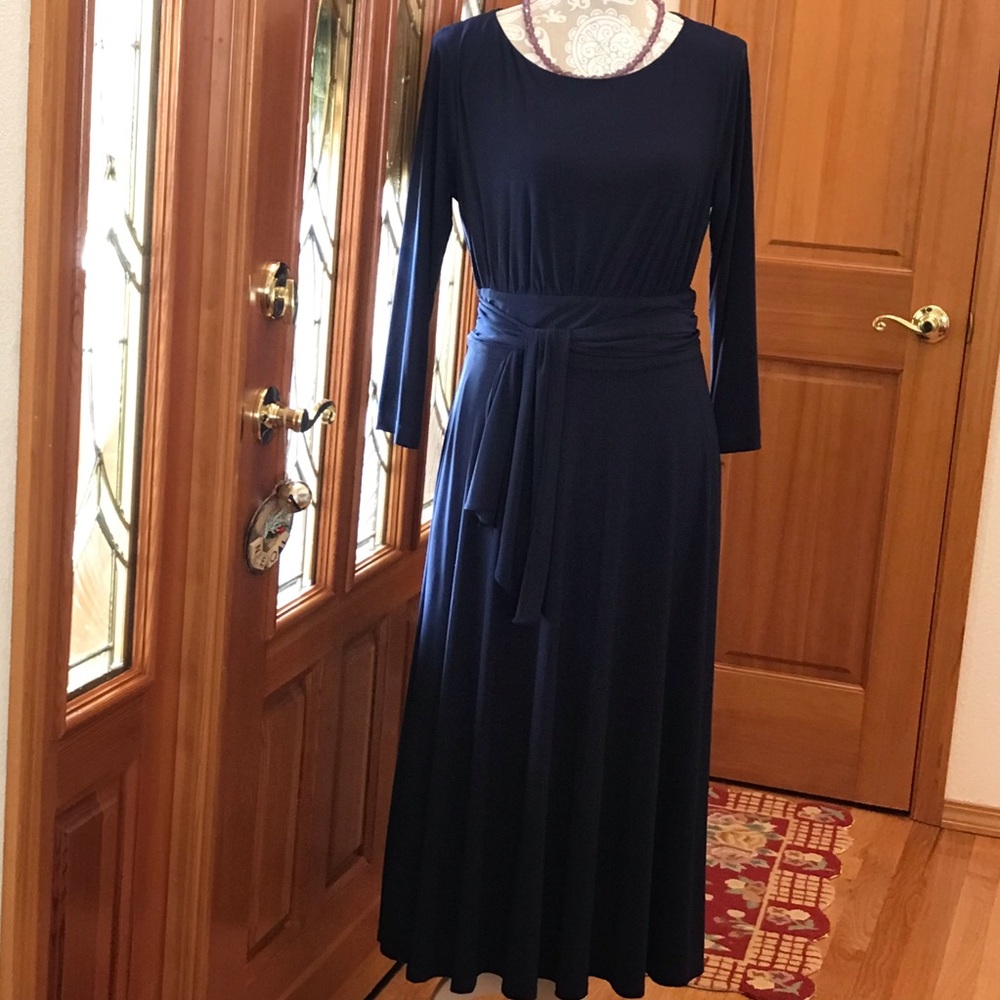 NAVY BLUE MIDI DRESS VTG SZ 10 BRAND NEW WITH TAGS BEAUTIFUL SILKY FABRIC